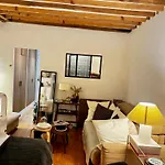 Beautiful Stay In Paris