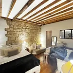 Beautiful Stay In Paris